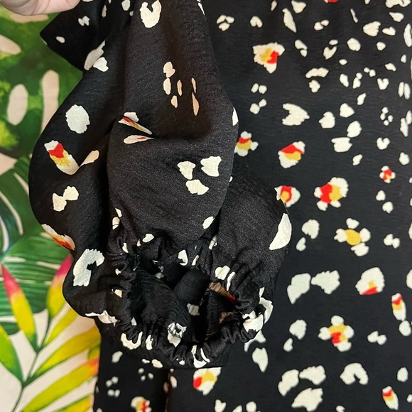 $69 Halogen Nordstrom Medium Gathered Ruched Sleeve Black Abstract Blouse - Picture 6 of 7